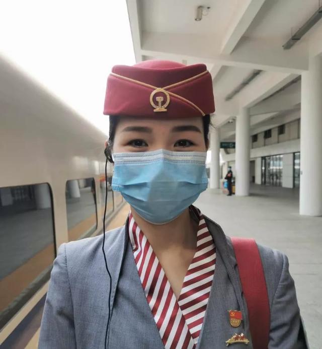 南宁客运段列车长  韦周汶