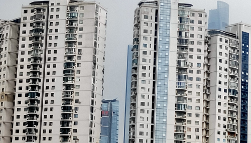 上海二手房量价齐跌，千万元“老破小”成降价主力，房东心态“有人要就卖”