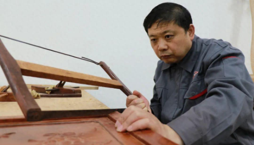 京作硬木家具制作技艺第五代传承人刘更生：传承好技艺是对历史最大敬意