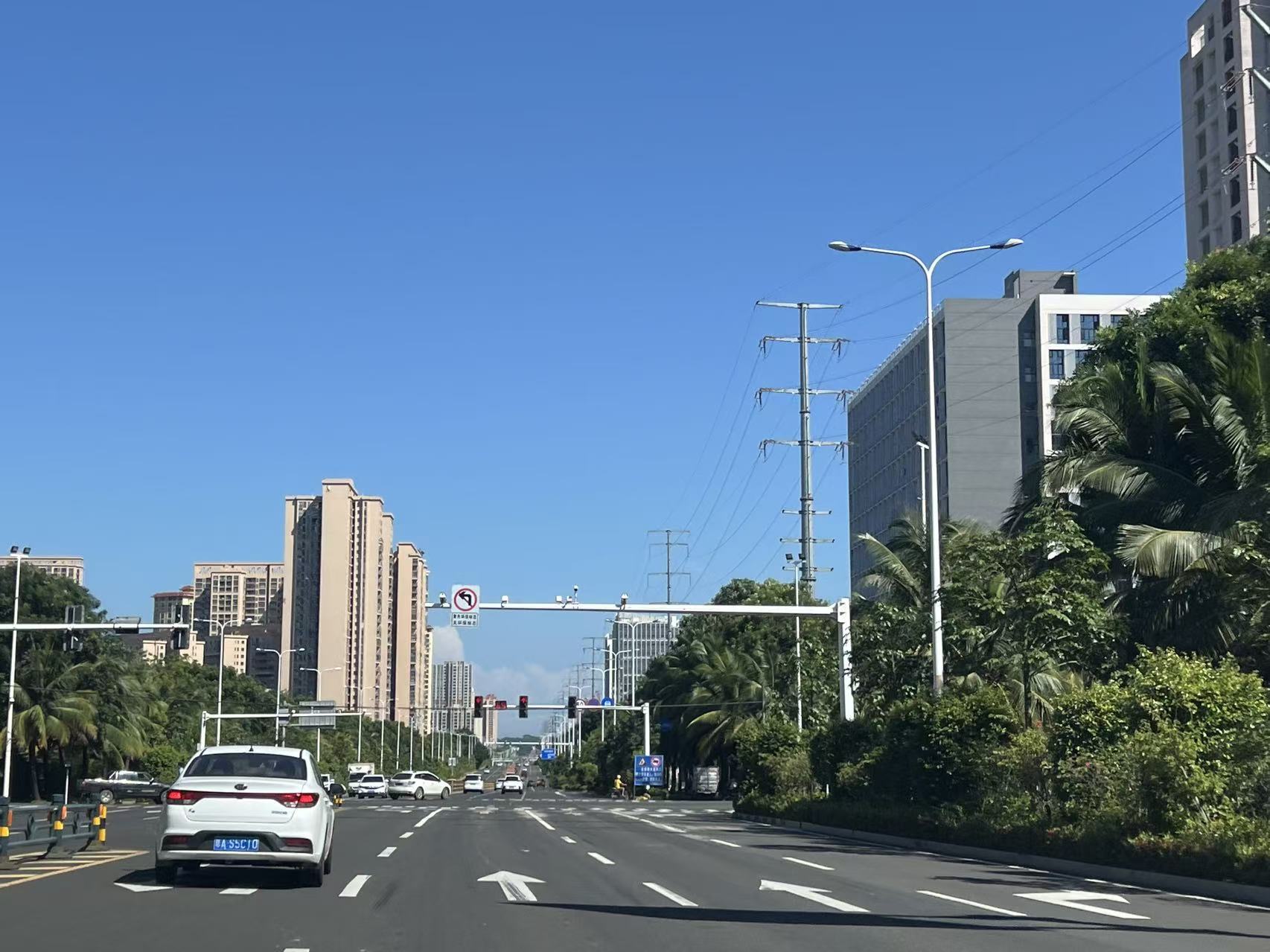 儋州市那大镇城区。陈标志 摄.jpg