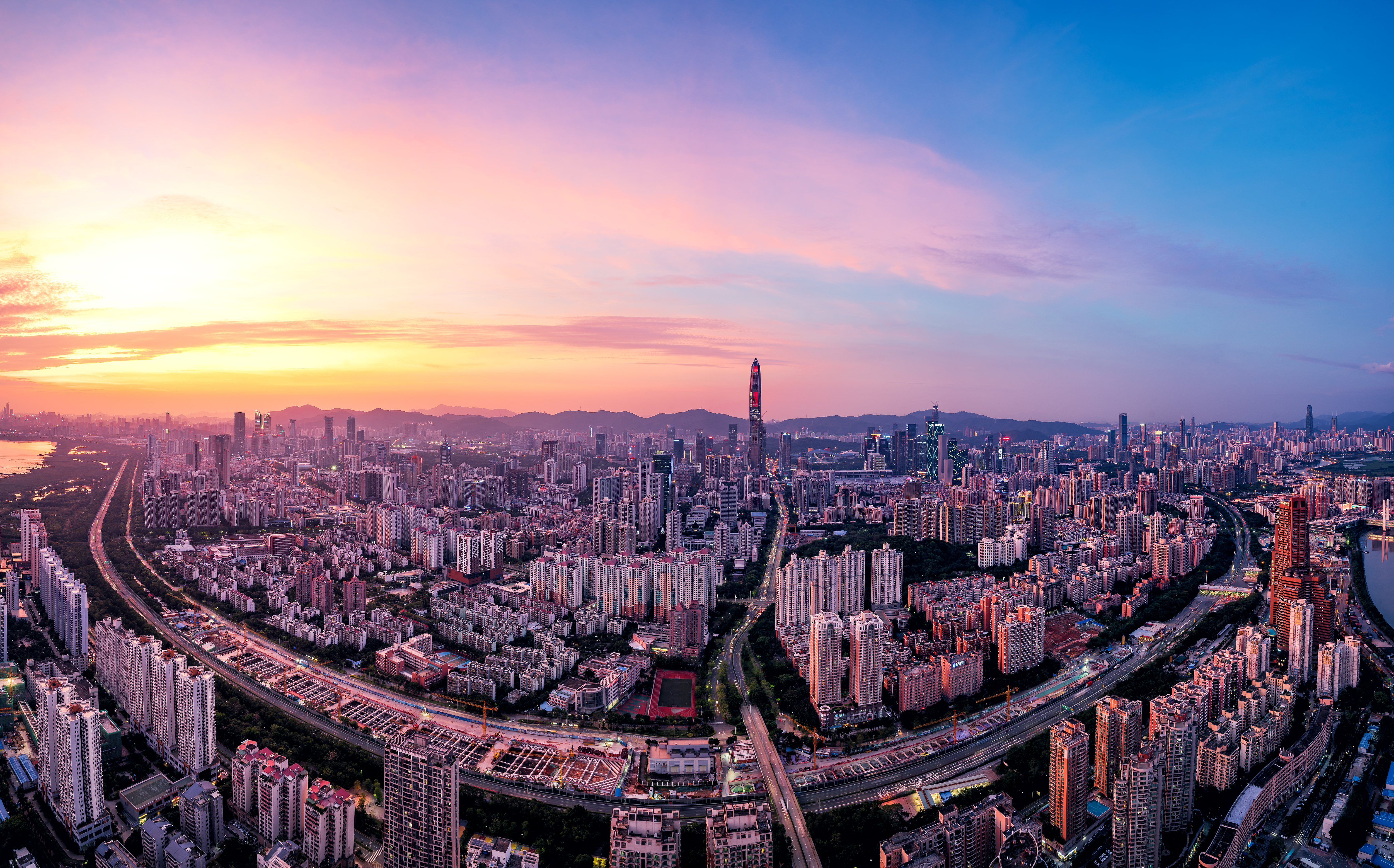 从160米的国贸大厦到近600米的平安金融中心 全球第四高楼锚定创新