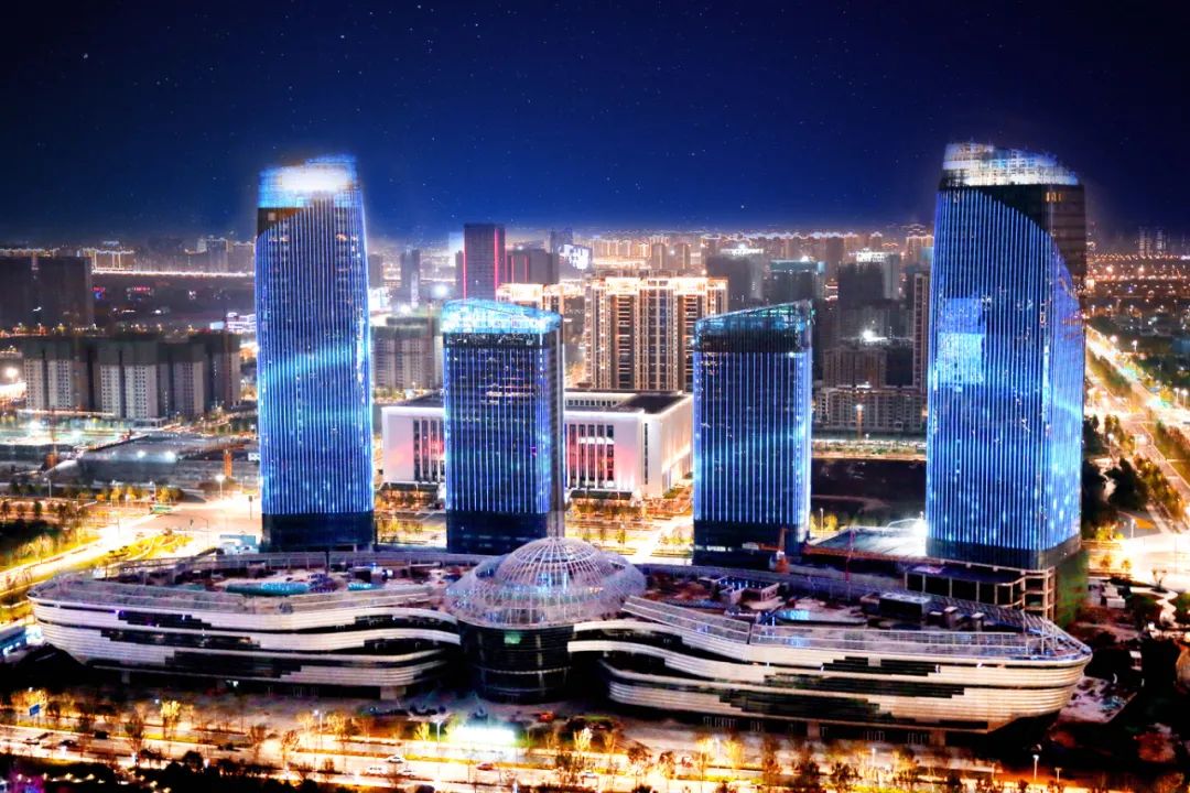 绿地·铂瑞中心(绿地·时空之门)项目实景图