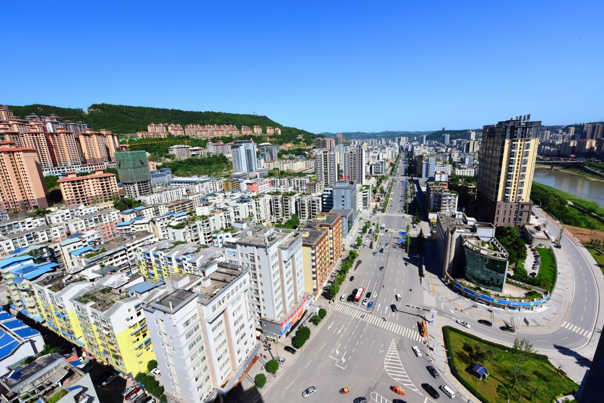 四川巴州区:"疏改"并济提升城市功能 有机更新焕"巴城"新颜